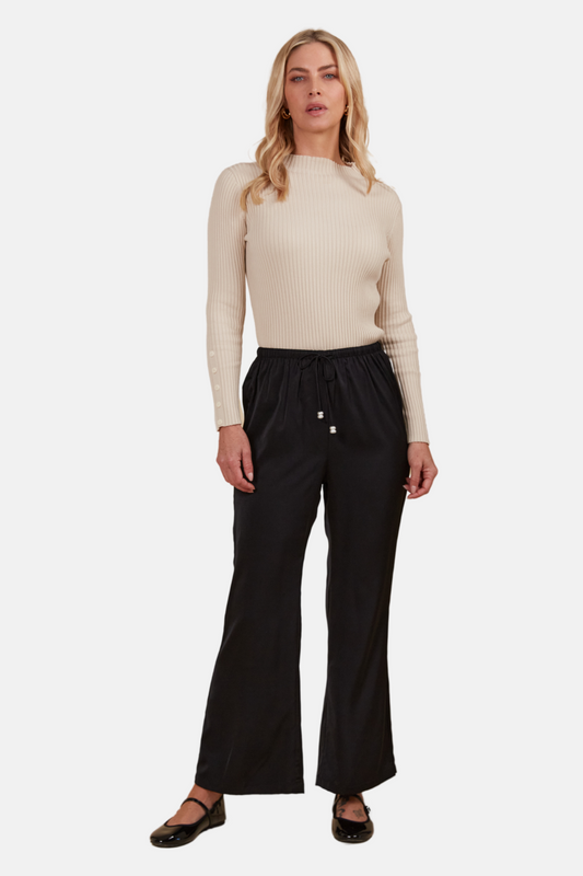 Maia Pant | Onyx