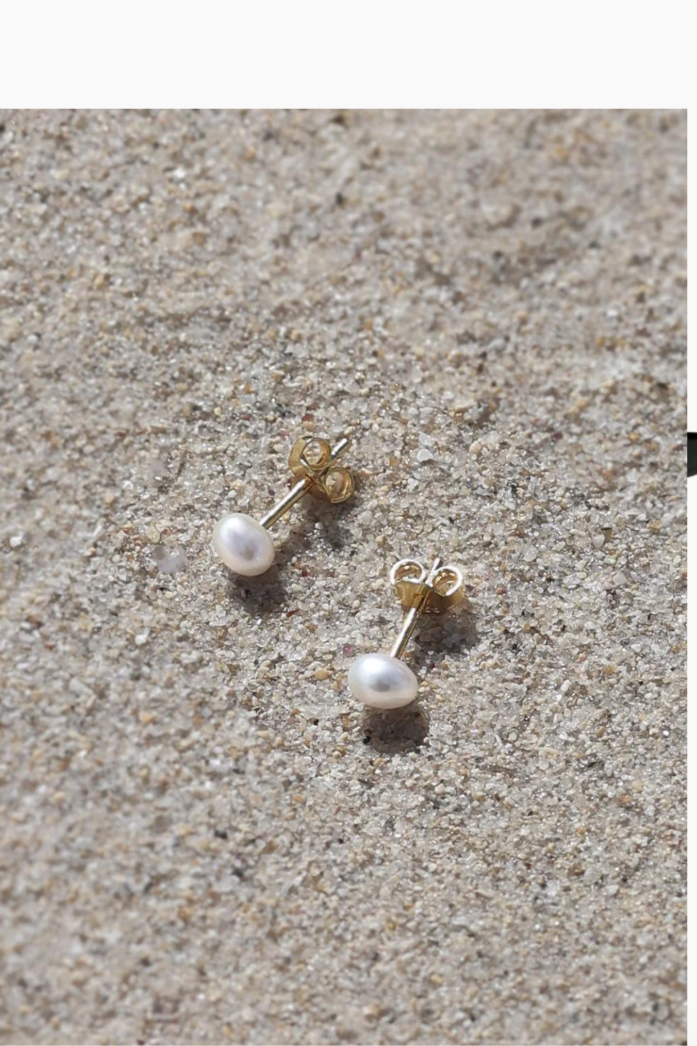 Mini Pearl Studs | Gold